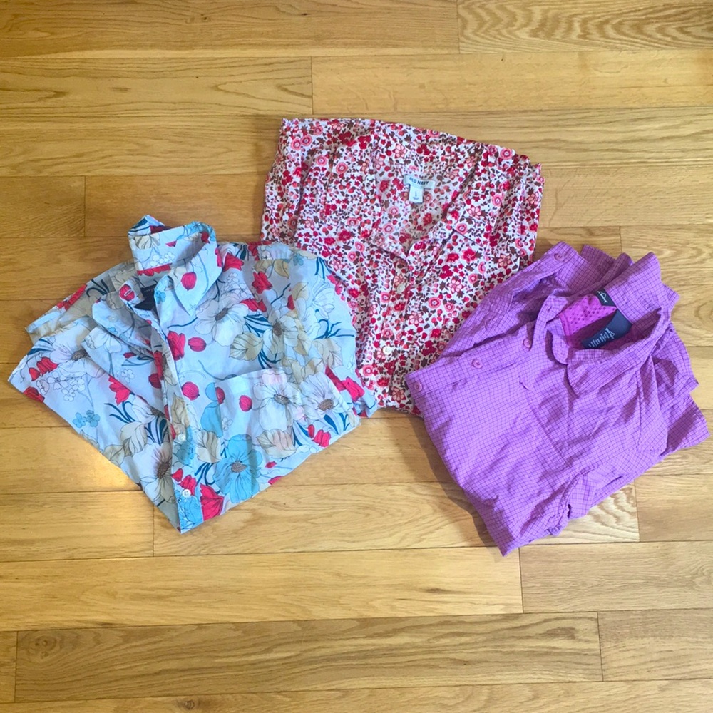 Lot of 3 women’s button downs size large summer/sp